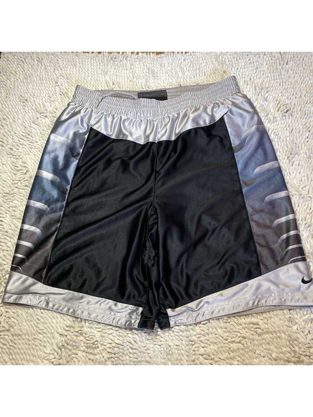 Vintage NIKE L Basketball Shorts Air Max Black Gray Shiny Polyester Baggy Satin